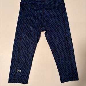 Under Armour Capri Compression Leggings with Blue and Black Pattern